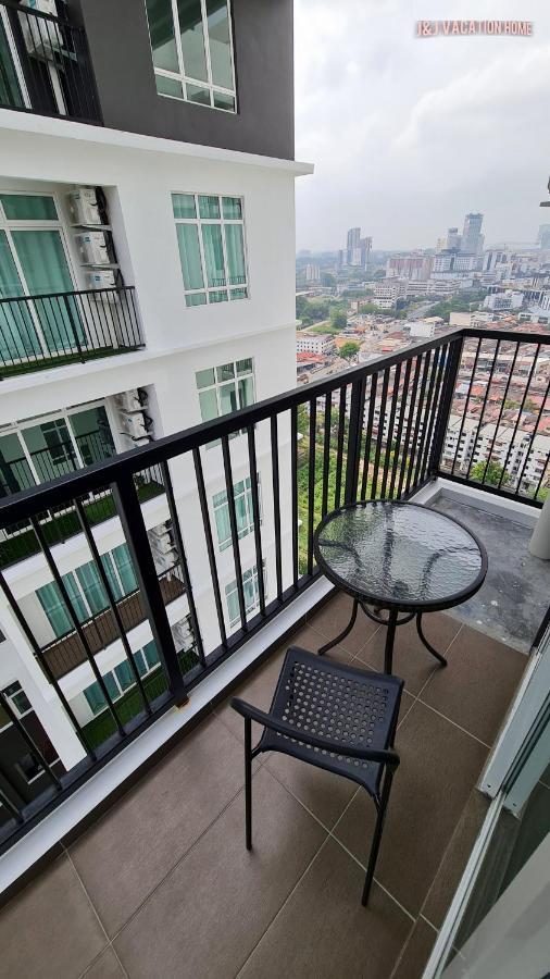 J&J Vacation Home@Novo8 Residence Kampong Tambak Exterior photo